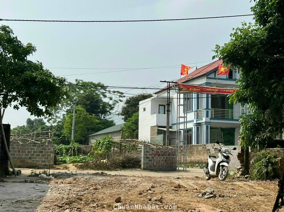 Bán đất mặt đường liên xã thủy Xuân tiên 330m có 250 đất ở vị trí xã thủy Xuân tiên- chương Mỹ- Hà 