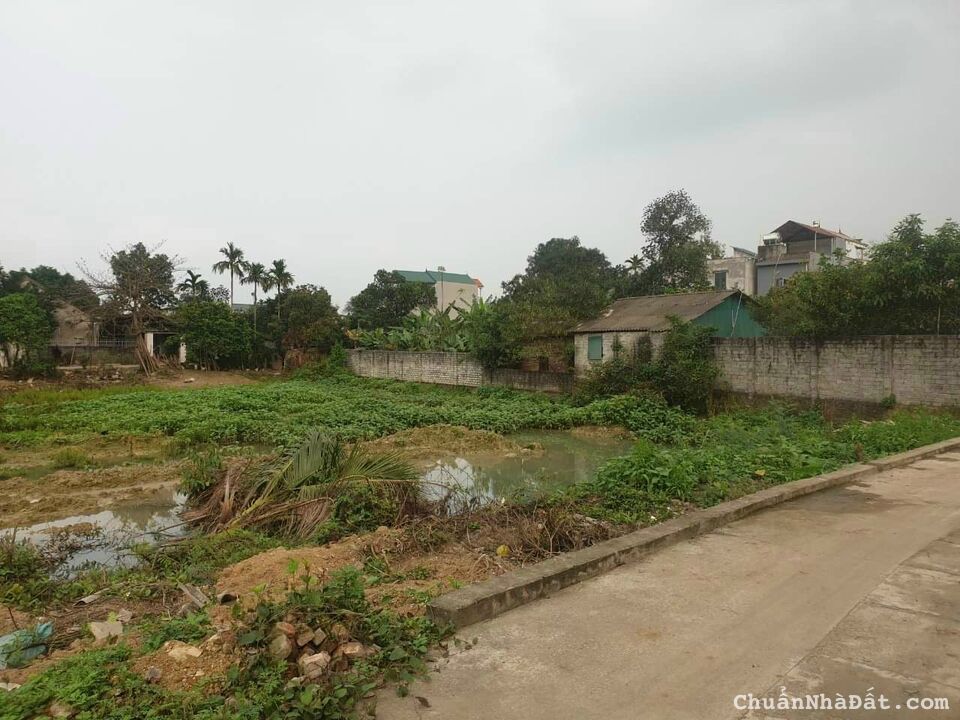 Chủ cần tiền bán nhanh lô đất 1700m. Vị trí xã Mỹ lương- Chương Mỹ- Hà Nội 