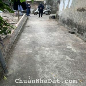 Cần bán lô đất TT cHÚC Sơn lô góc 2 mặt thoáng