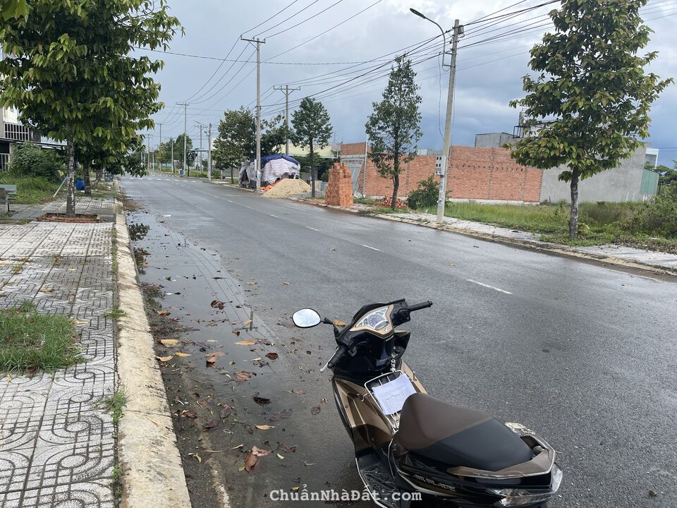 Một vốn bốn lời mua ngay đất Hưng Nhơn, Tân Kiên, Bình Chánh, gần trường tiểu học Tân Kiên