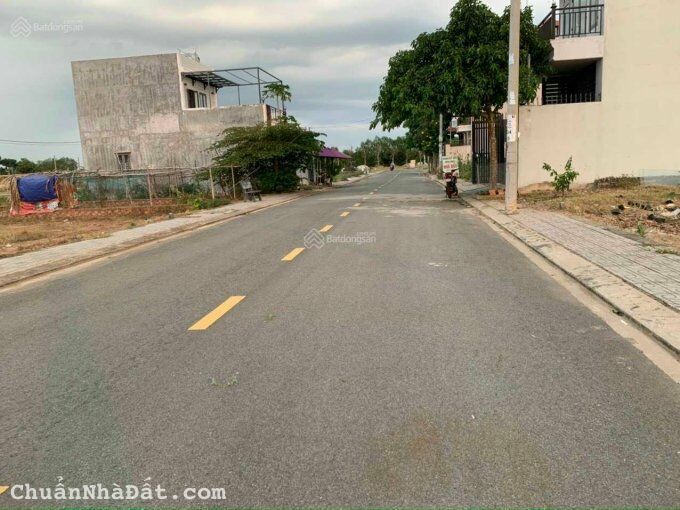 Cần ra nhanh lô đất gần chợ Bà Chòi, xã Long Thới, Nhà Bè. Bao check quy hoạch Cần ra nhanh lô đất gần chợ Bà Chòi, xã Long Thới, Nhà Bè. Bao check quy hoạch