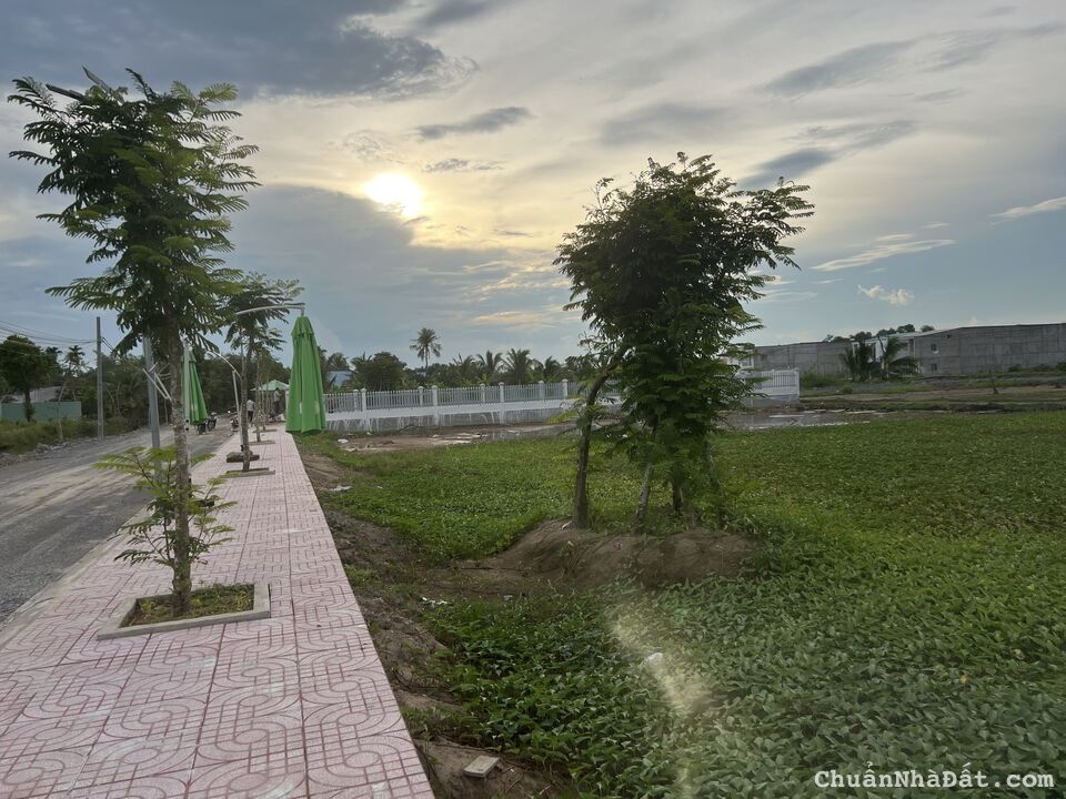 Bán đất nền Thổ cư SHR View kênh mát mẽ gần KĐT E.City Tân Đức 355Ha Bán đất nền Thổ cư SHR View kênh mát mẽ gần KĐT E.City Tân Đức 355Ha