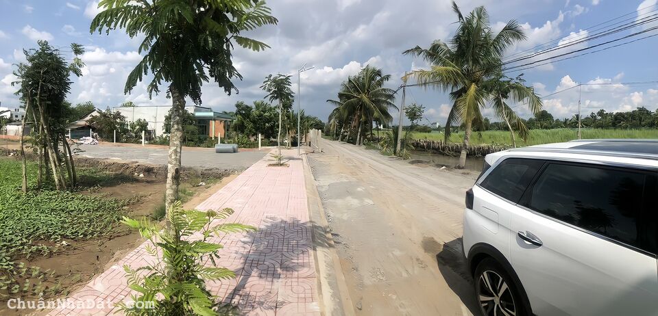 Bán đất nền 180m2 Thổ cư View kênh, ngay Đại Học và 2 Cụm KCN thích hợp xây trọ