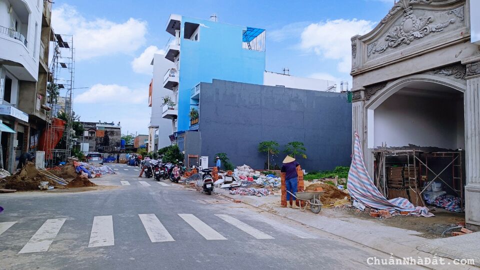 Cần ra gấp 2 lô đất thổ cư 100%, gần bệnh viện Bình Tân