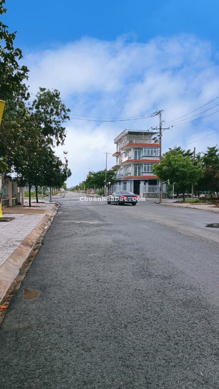 Bán đất rìa Thành Phố, giá mỏng, An dưỡng, Đầu tư. Bán đất rìa Thành Phố, giá mỏng, An dưỡng, Đầu tư.