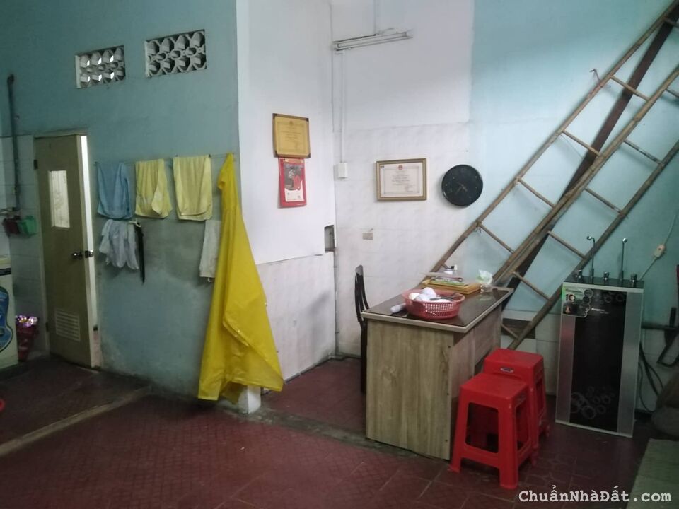 Nhà nở hậu 6m lô góc Kim Biên quận 5 giá 27 tỷ thương lượng