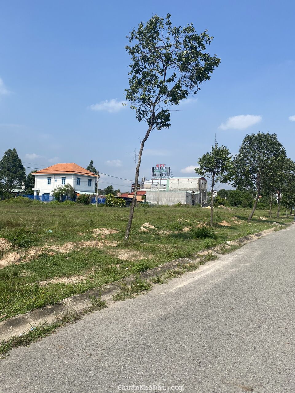 Cần bán 450m2 đất mặt tiền đường nhựa 25m, Phường Thới Hòa, Bến Cát, Bình Dương