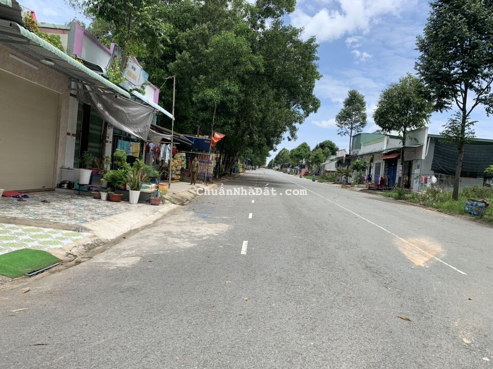 Tôi chính chủ cần bán 2 lô đất ở khu đô thị Mỹ Phước 3, đang kẹt tiền cần bán gấp, vị trí đẹp