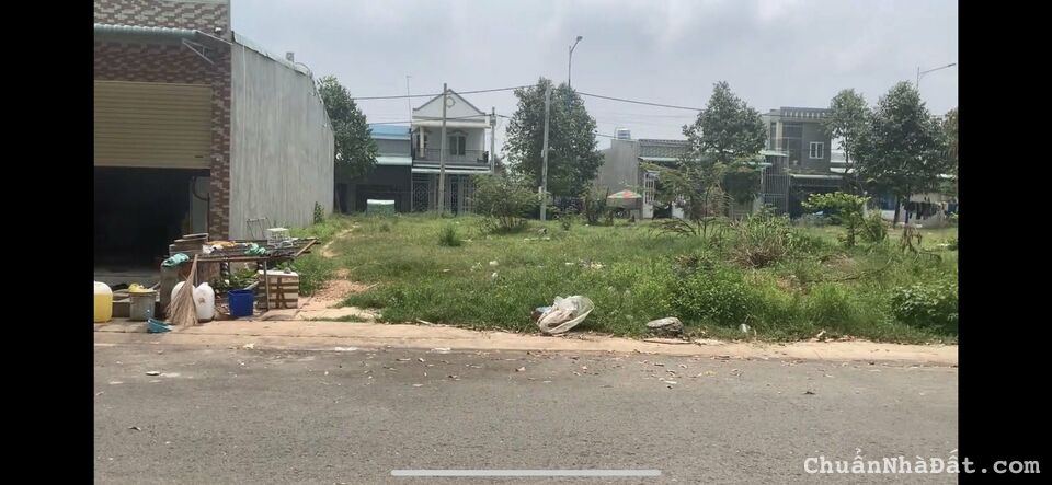 Cần sang nhượng 2 lô đất đối diện nhà xưởng và chợ, trung tâm thương mại, giá đầu tư