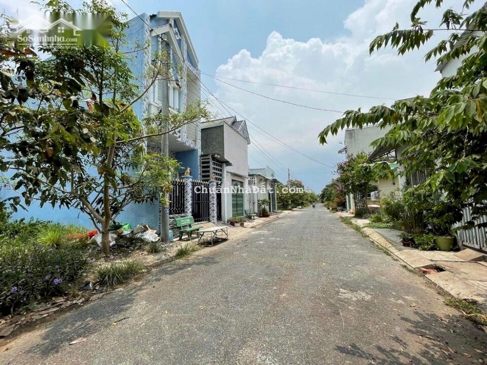 Cần bán lô đất 300m2 để xây trọ sát khu công nghiệp Chà Là, dân đông, tiện ích đầy đủ