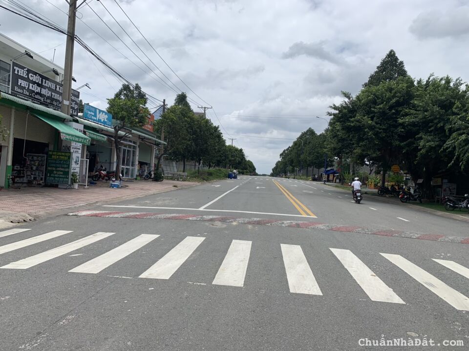 Chính chủ cần bán 2 lô đất gần Chợ Mỹ Phước,Dân đông đúc,Đường lớn 16m.Giá đầu tư