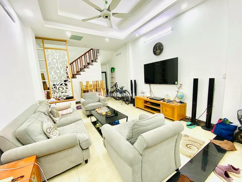 Chỉ 10 tỷ sở hữu nhà Võng Thị 45m2 đẹp lung linh, ngõ ô tô tránh thẳng ra Hồ Tây