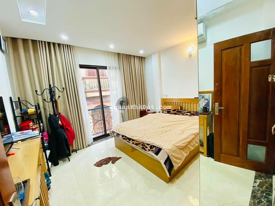 Chỉ 10 tỷ sở hữu nhà Võng Thị 45m2 đẹp lung linh, ngõ ô tô tránh thẳng ra Hồ Tây