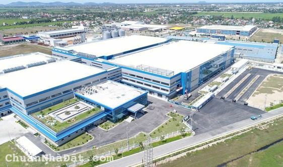 BÁN RA 4000M2 GIÁ 500TR/SHR, MT 18M NHÀ DÂN XUNG QUANH, GẦN NHÀ MÁY XÍ NGHIỆP THÔNG RA QL