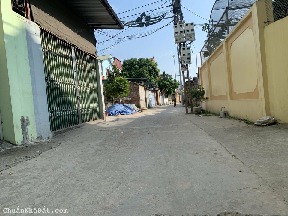 Bán nhà Gia Lâm- dân xây oto vào nhà- kinh doanh