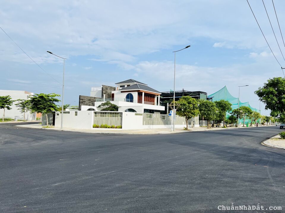Bán lô biệt thự mặt tiền NTP tt tp Quảng Ngãi