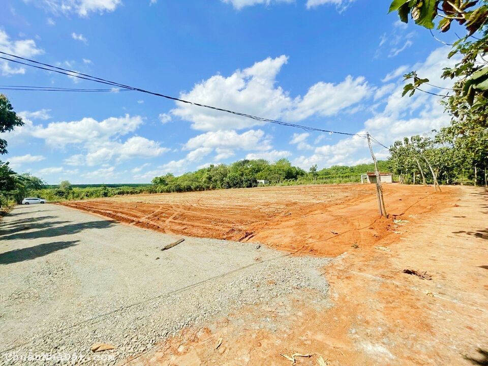 Đất thổ cư gần khu công nghiệp, sát QL13, sổ sẵn, giá rẻ