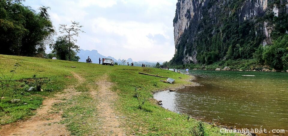 Đất Kim Bôi, Hòa Bình,cách DT 12B 500m,đối diện Mường Village Onsen, 1018m, mặt tiền 25m,chỉ 2,4 tỷ