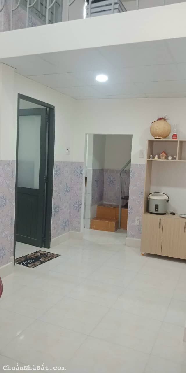 Bán nhà Tổ 4 Phước Toàn Tây, phước hải Nha trang Hướng tây bắc hẻm xe máy gần biển chợ. Gía 1 tỷ 6.