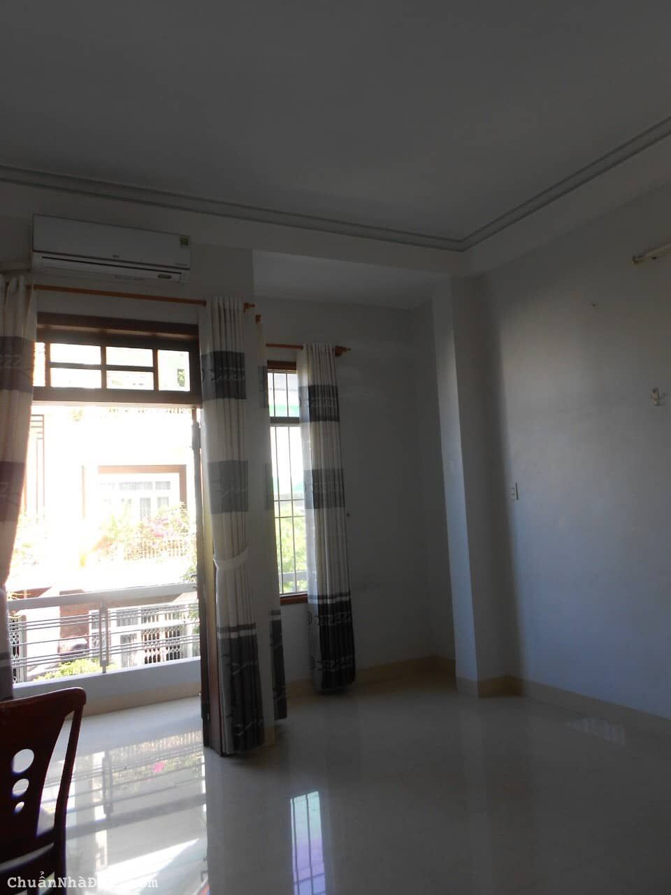 Bán nhà TDC Vĩnh điềm trung cách cầu dứa phú nông 50m. Đường 13m hướng đông nam- 4,2 tỷ dân trí cao