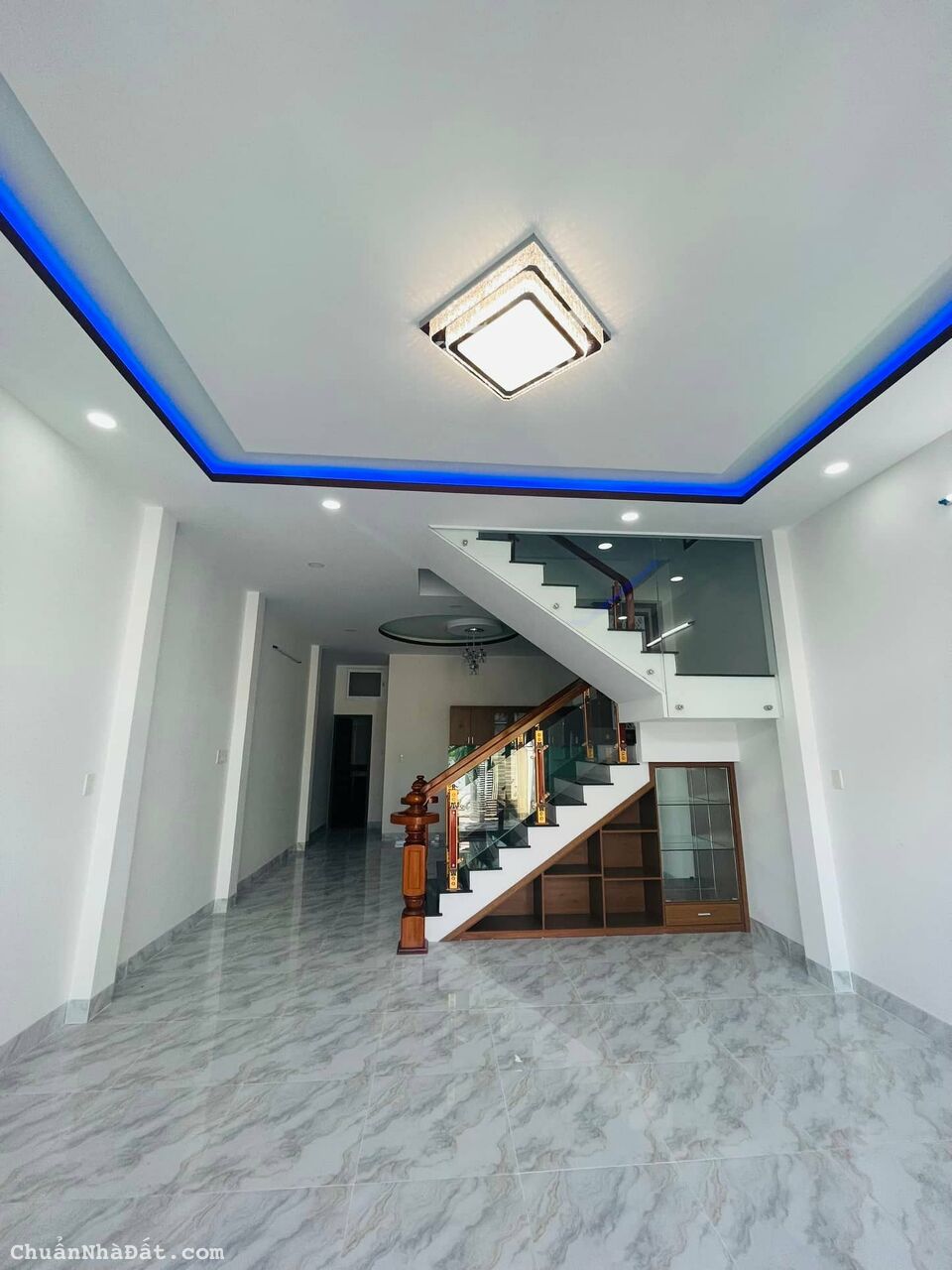 Bán nhà 2 tầng có sân để ô tô. Hẻm đường gò cây sung. Dân trí cao hướng tây bắc giá 2 tỷ 850