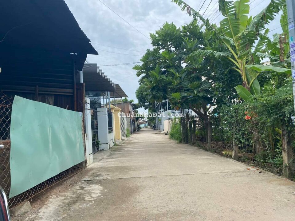 Bán lô đất Thị Trấn Diên khánh, Hướng nam đường ô tô 4m QH 7,5m sổ đỏ đất đô thị. 140m2- 12tr/m2